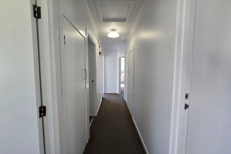 Photo of property in 16 Blenheim Street, Glenfield, Auckland, 0629