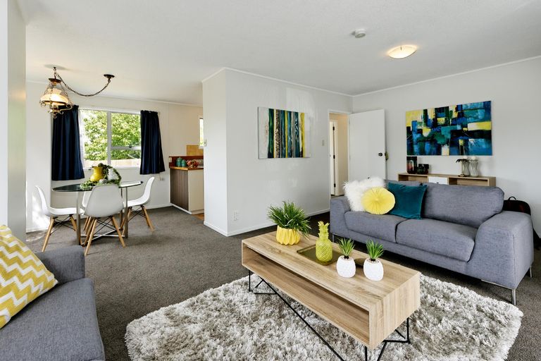 Photo of property in 1/81a Flanshaw Road, Te Atatu South, Auckland, 0610