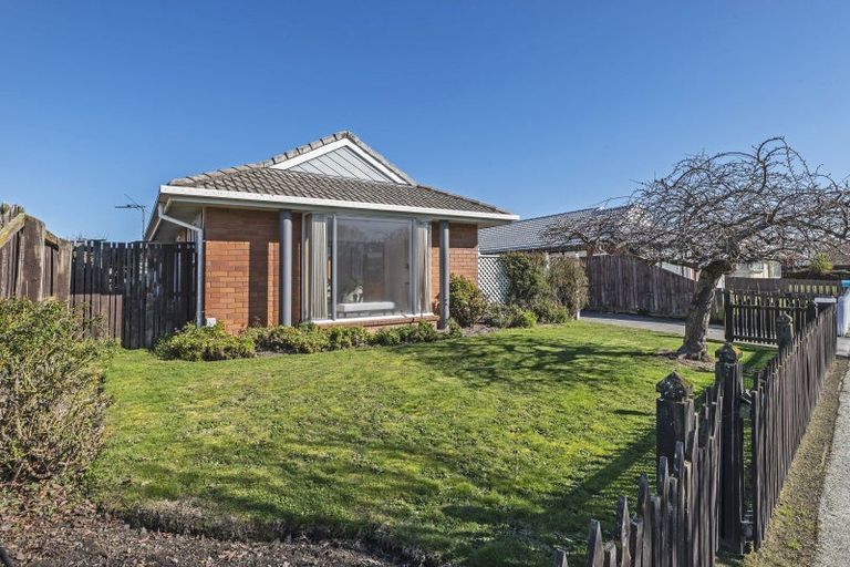 Photo of property in 1/5 Showgate Avenue, Sockburn, Christchurch, 8042