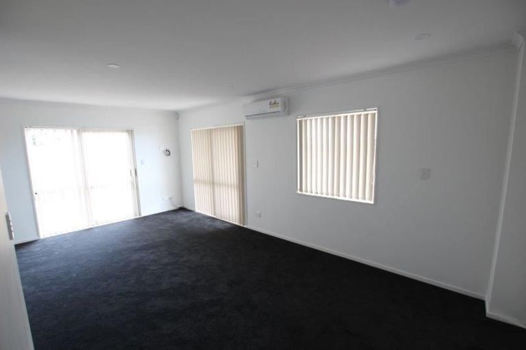 Photo of property in 51 Senator Drive, Manurewa, Auckland, 2105