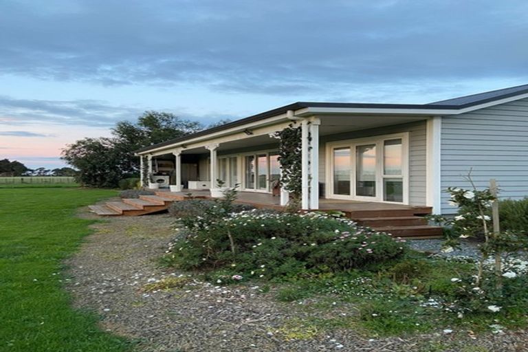 Photo of property in 35 Sears Road, Meeanee, Napier, 4183