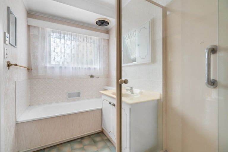 Photo of property in 10 Bowen Place, St Andrews, Hamilton, 3200