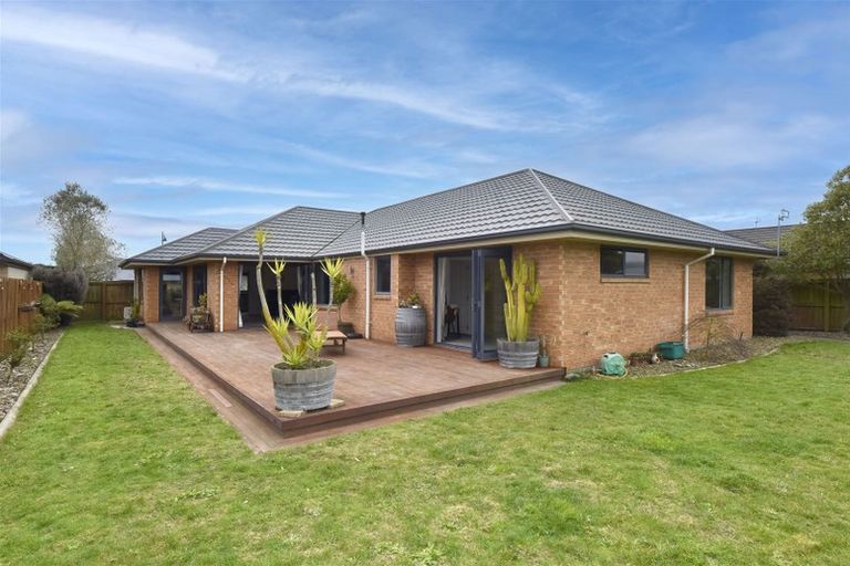 Photo of property in 14 Marguerite Place, Aidanfield, Christchurch, 8025