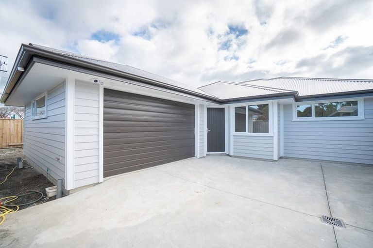 Photo of property in 42 Lombard Street, Palmerston North, 4410