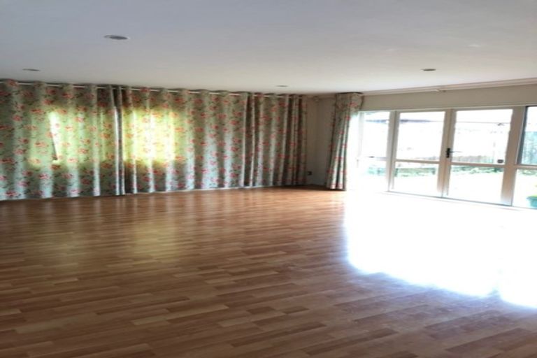 Photo of property in 25 Maypark Crescent, Flat Bush, Auckland, 2016