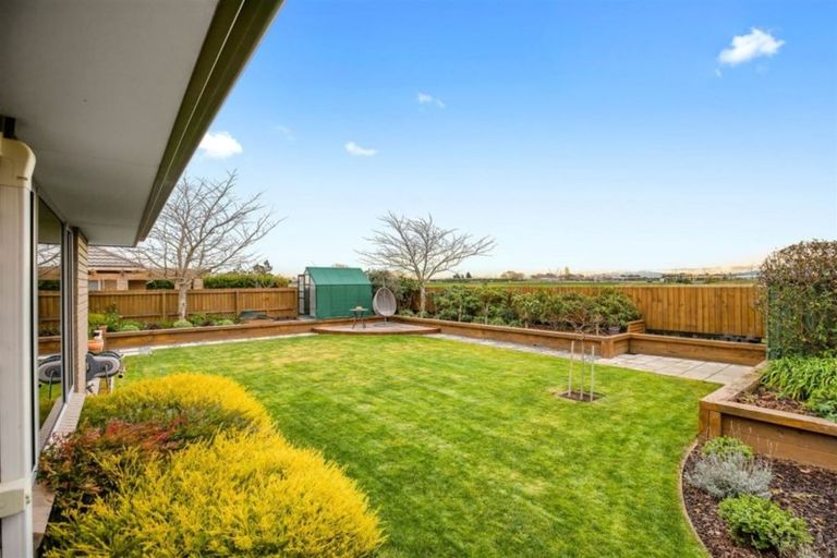 Photo of property in 51 Mokihi Gardens, Hillmorton, Christchurch, 8024
