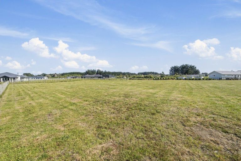 Photo of property in 16 Mowhia Grove, Waitarere, Levin, 5510