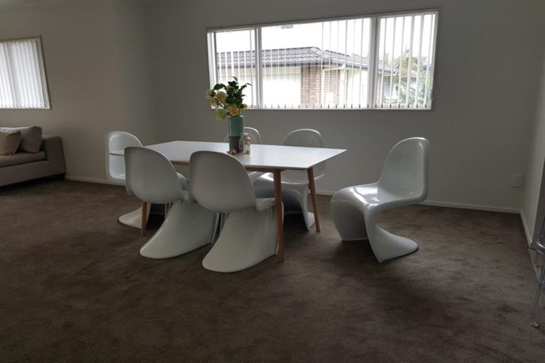 Photo of property in 9 Birchlea Rise, Goodwood Heights, Auckland, 2105