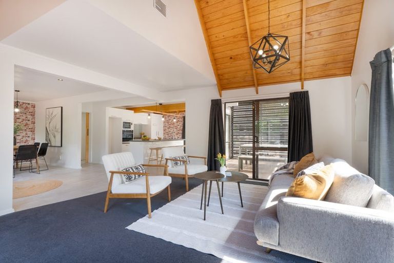 Photo of property in 43 Lakewood Avenue, Churton Park, Wellington, 6037