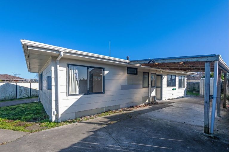 Photo of property in 28b Chelmarsh Place, Highbury, Palmerston North, 4412