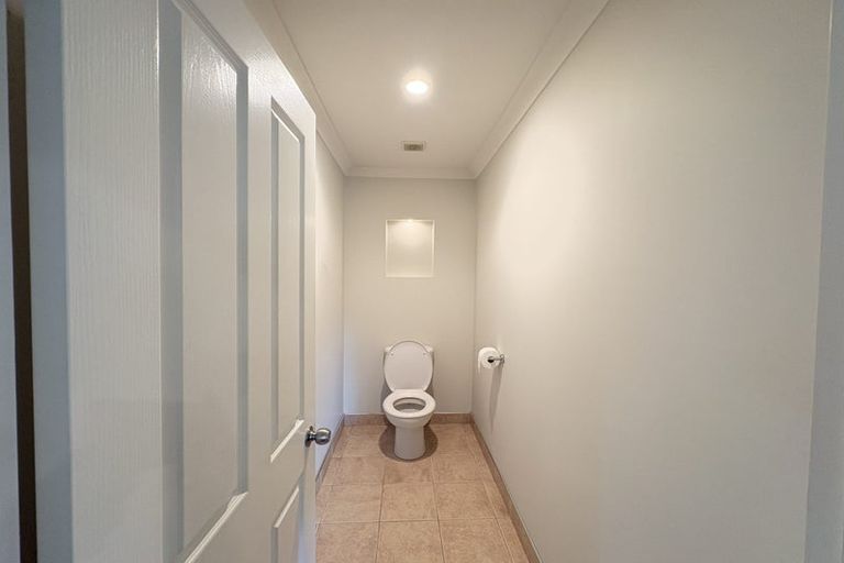 Photo of property in 30 Foster Road, Kumeu, 0891