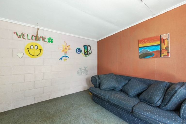 Photo of property in 22 Dunstan Street, Clyde, 9330
