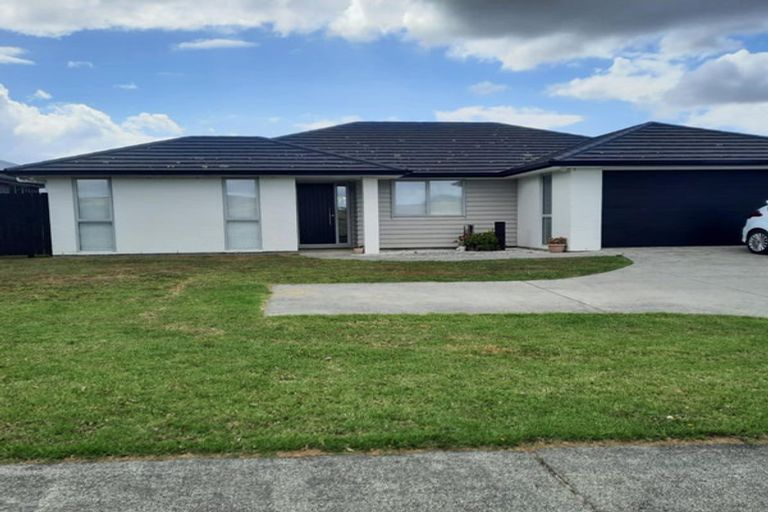 Photo of property in 104 Helenslee Road, Pokeno, 2472