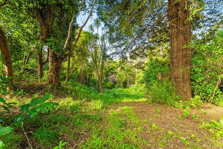 Photo of property in 224 Wade River Road, Wade Heads, Whangaparaoa, 0932
