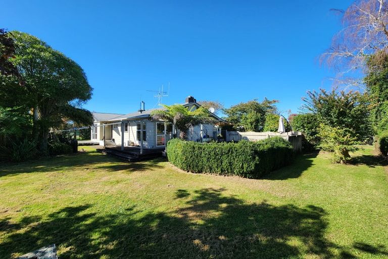 Photo of property in 115 Ross Street, Pirongia, 3802