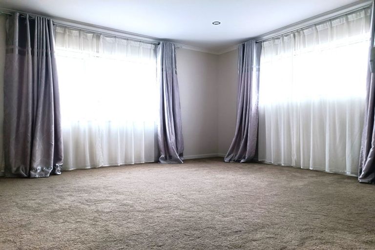 Photo of property in 73 Rosewell Crescent, Flat Bush, Auckland, 2019