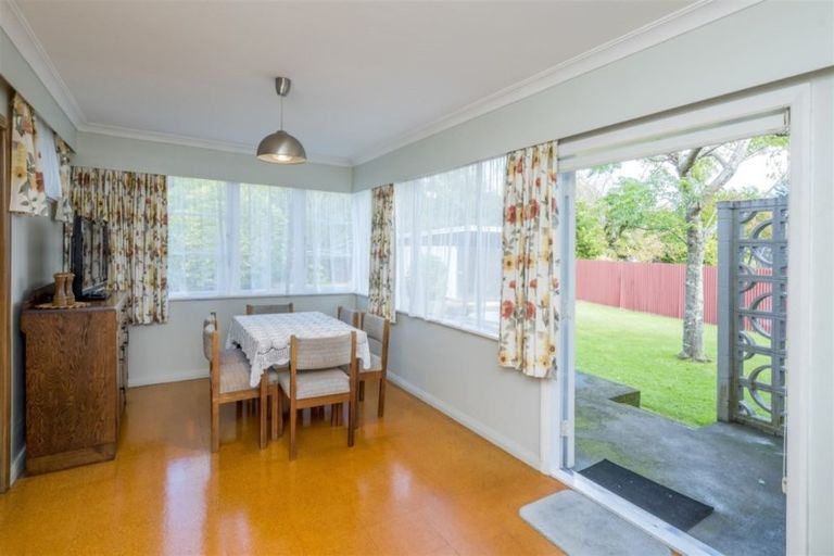 Photo of property in 16 Highbury Drive, Levin, 5510