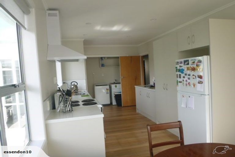 Photo of property in 47 Redwood Avenue, Tawa, Wellington, 5028