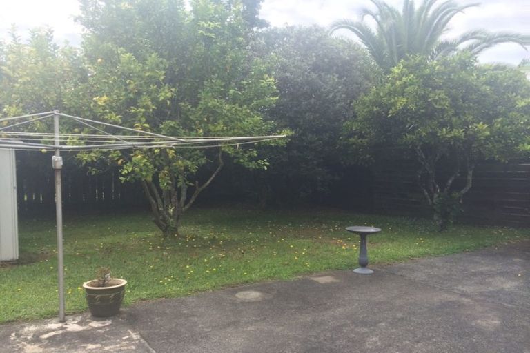 Photo of property in 2/67 Centreway Road, Orewa, 0931