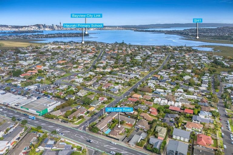 Photo of property in 383 Lake Road, Hauraki, Auckland, 0622