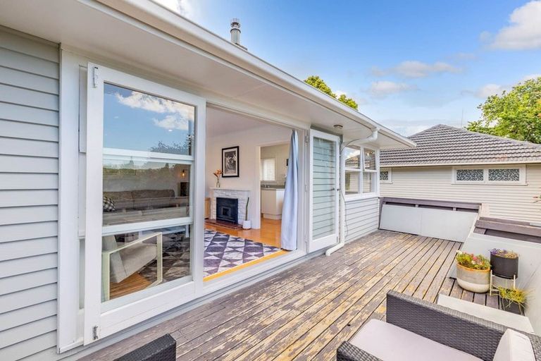 Photo of property in 37 Rosalind Road, Glenfield, Auckland, 0629