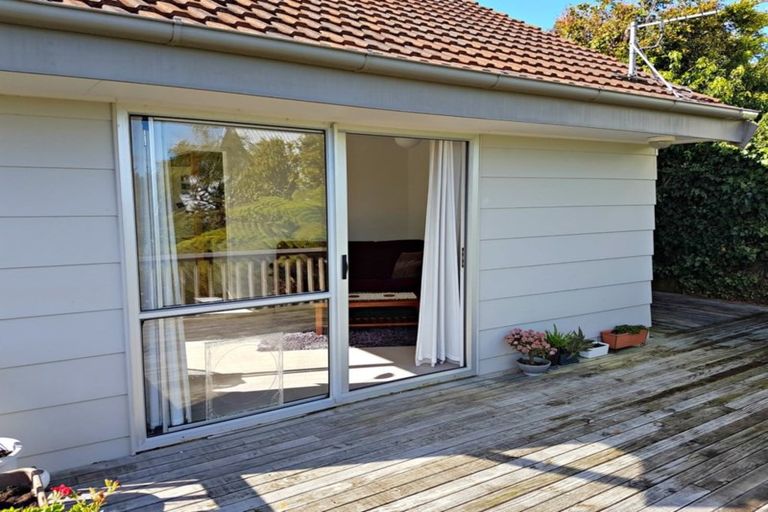 Photo of property in 2/43 Brigantine Drive, Beach Haven, Auckland, 0626