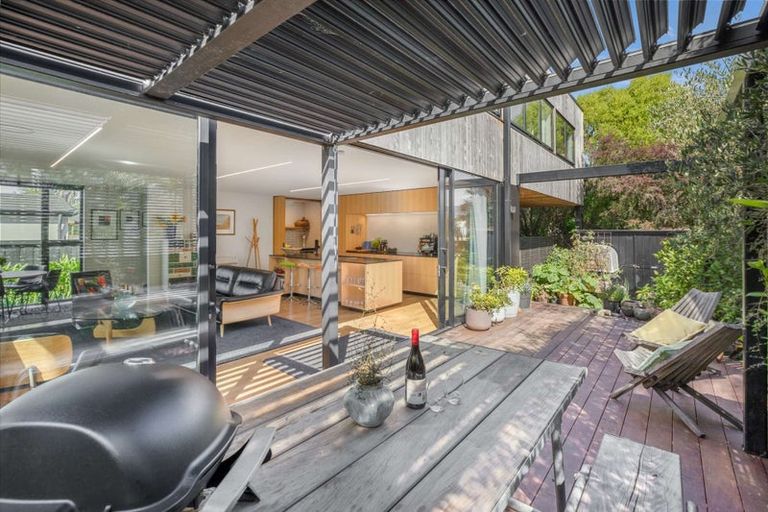 Photo of property in 53a Edward Avenue, Edgeware, Christchurch, 8013