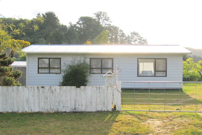 Photo of property in 114 Brook Place, Whangamata, 3620