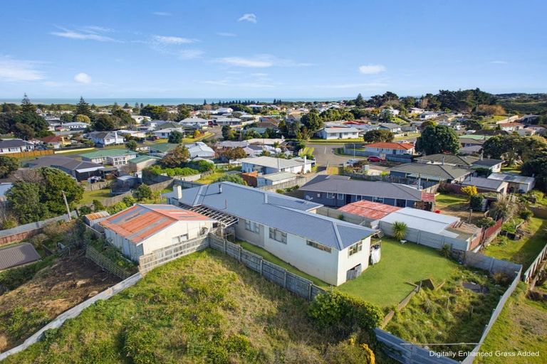 Photo of property in 43b Bamber Street, Castlecliff, Whanganui, 4501