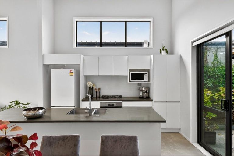 Photo of property in 17 Chaffinch Road, Hobsonville, Auckland, 0616