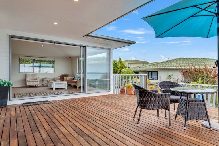 Photo of property in 86 Tiri Road, Tindalls Beach, Whangaparaoa, 0930