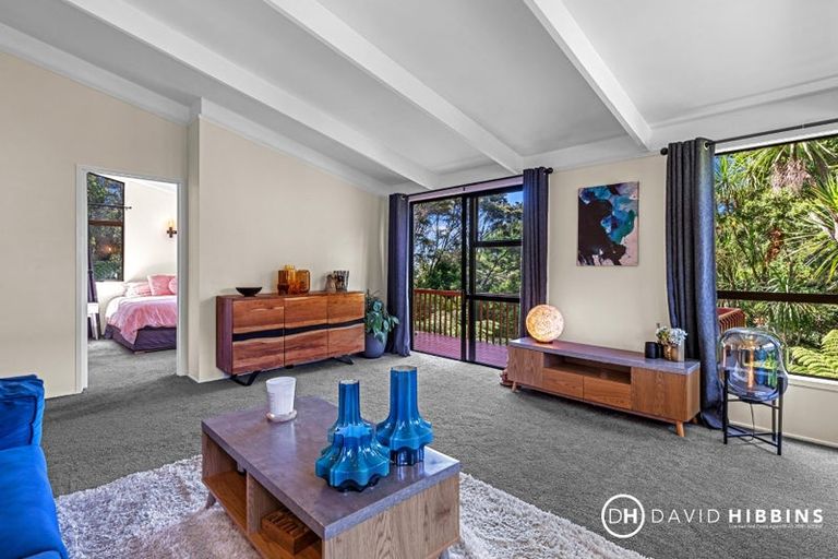 Photo of property in 9b Raymond Terrace, Northcote, Auckland, 0627