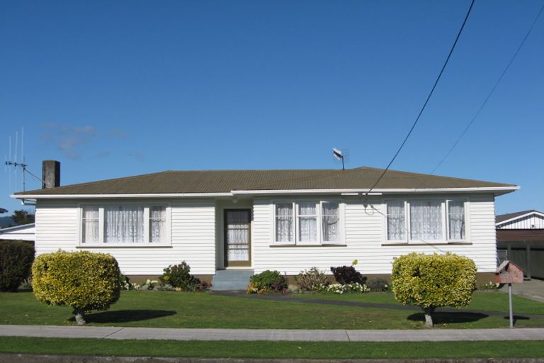 Photo of property in 34 Bledisloe Street, Levin, 5510