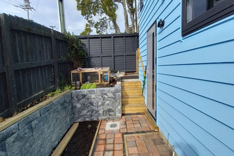 Photo of property in 1/39 Lancaster Road, Beach Haven, Auckland, 0626