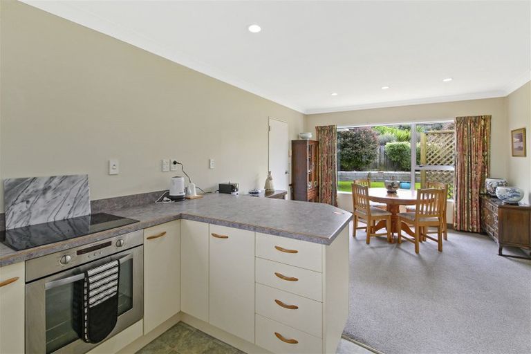 Photo of property in 35 Spackman Crescent, Paraparaumu, 5032