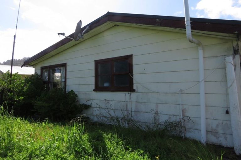 Photo of property in 9 Main Road, Hector, 7822