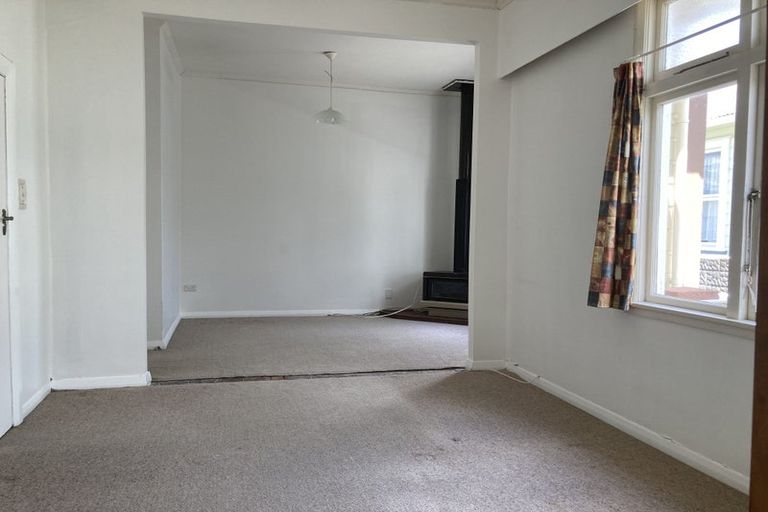 Photo of property in 96 Derwent Street, Island Bay, Wellington, 6023
