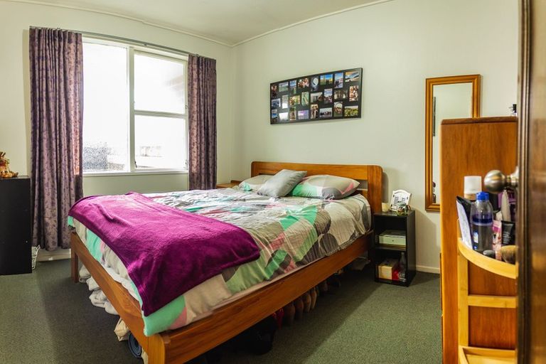 Photo of property in 34 Duchess Place, Maupuia, Wellington, 6022