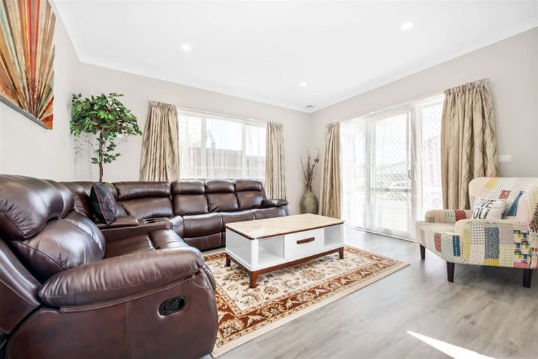 Photo of property in 7 Drumconnell Drive, Flat Bush, Auckland, 2019