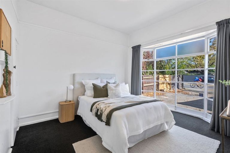 Photo of property in 28 Straven Road, Riccarton, Christchurch, 8011