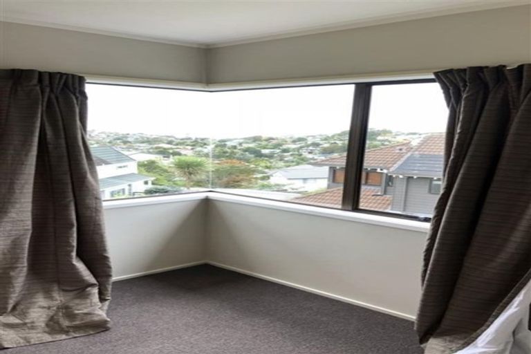 Photo of property in 29 Calypso Place, Rothesay Bay, Auckland, 0630