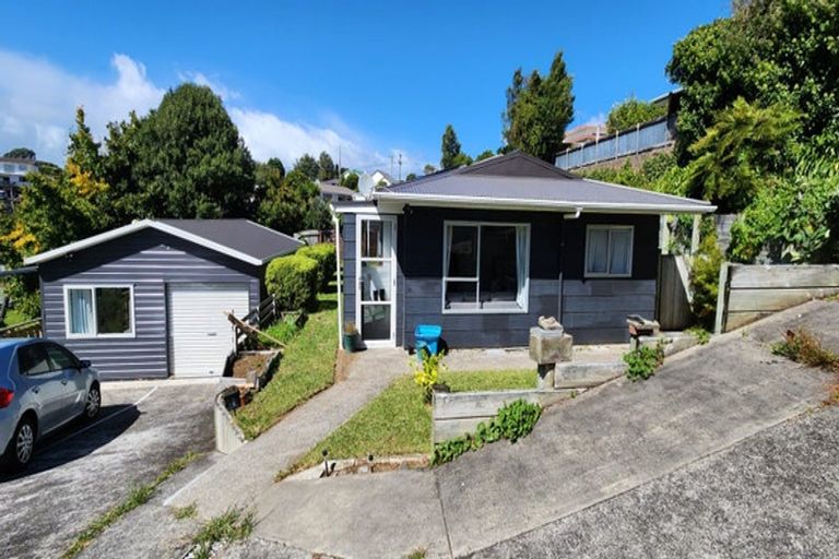 Photo of property in 6a Brierley Place, Marfell, New Plymouth, 4310