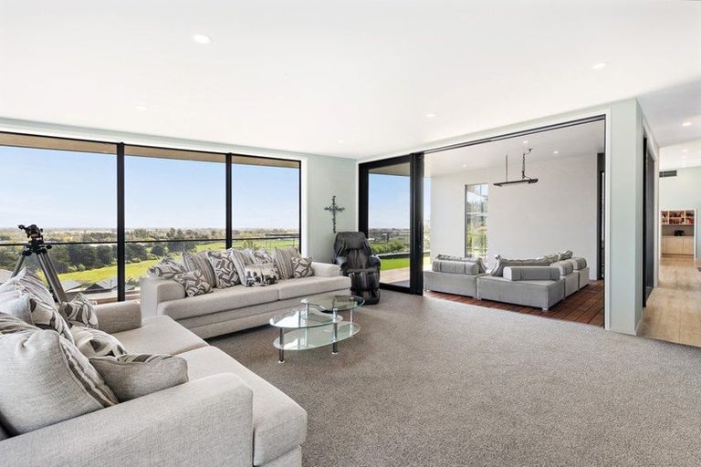 Photo of property in 13 Redmund Spur Road, Kennedys Bush, Christchurch, 8025