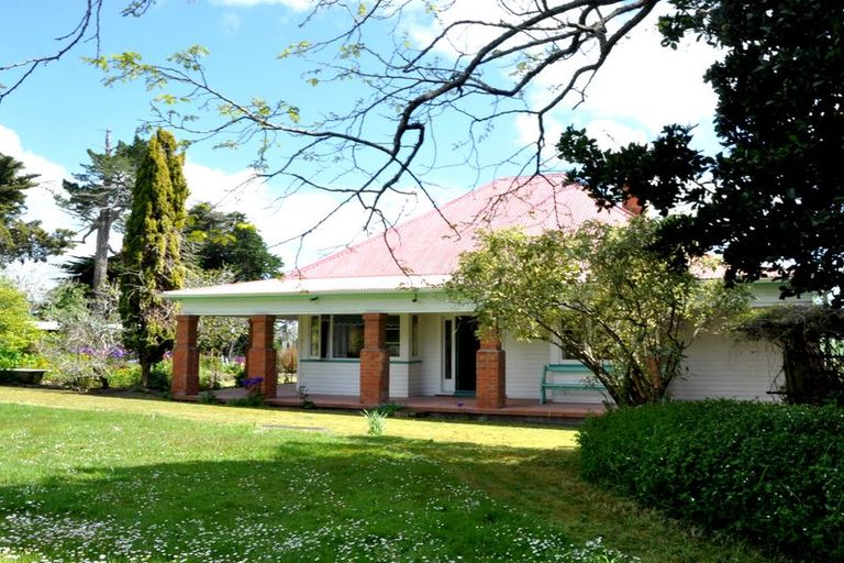 Photo of property in 244 Matakohe West Road, Matakohe, 0594