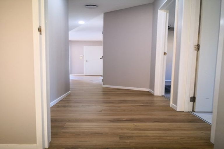 Photo of property in 16a Vera Road, Te Atatu South, Auckland, 0610