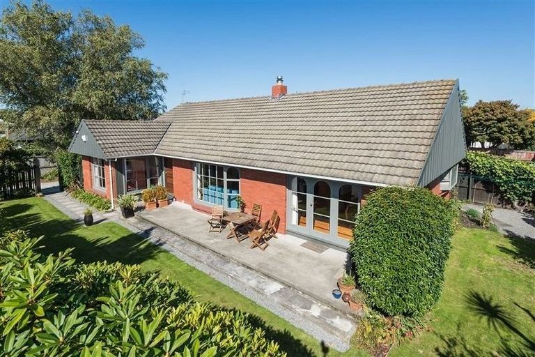 Photo of property in 30 Plynlimon Road, Fendalton, Christchurch, 8052