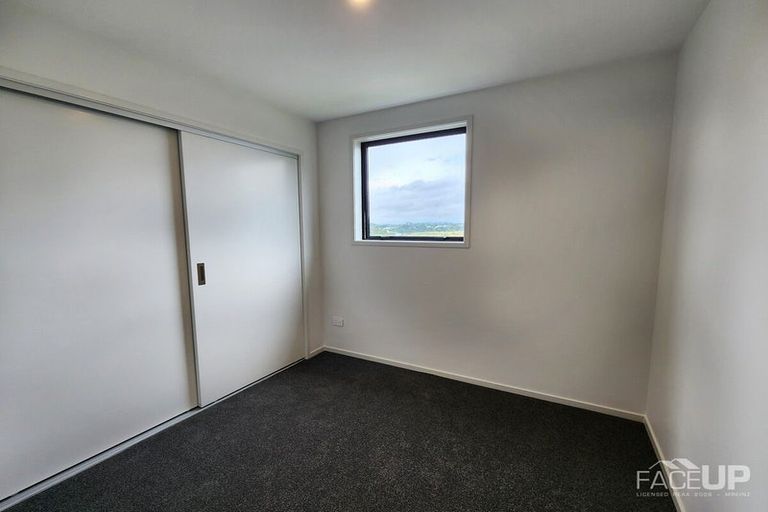 Photo of property in 86 Glidepath Road, Hobsonville, Auckland, 0616