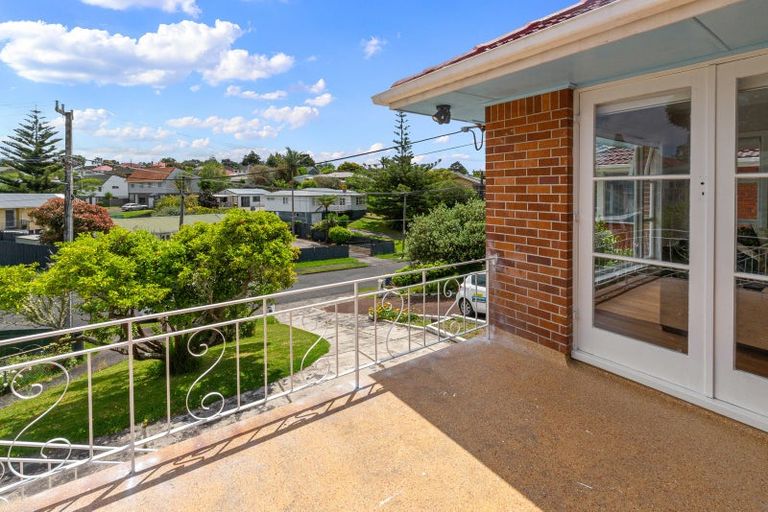 Photo of property in 38 Kohekohe Street, New Lynn, Auckland, 0600