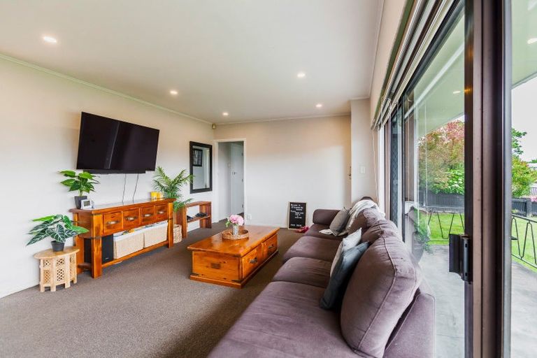 Photo of property in 27 Clarence Cox Crescent, Pirimai, Napier, 4112