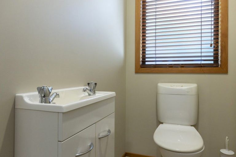 Photo of property in 1/82 Taupo View Road, Taupo, 3330